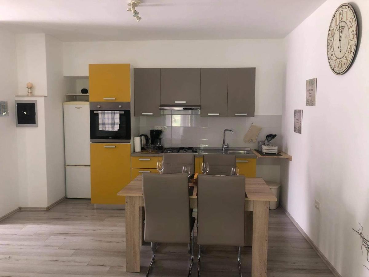 Apartmani Dokic Бале Екстериор снимка